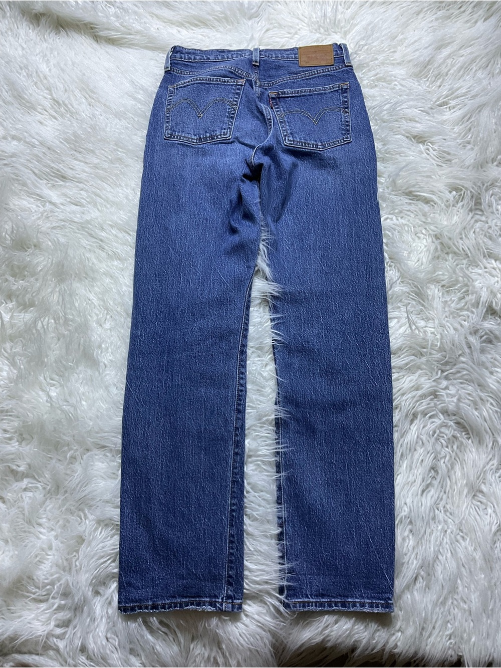 Levi’s 501 Original Fit Women's Jeans in Erin Can't Wait - Picture 4 of 6